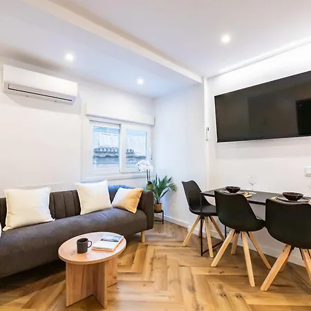 Charm - Stylish 3bd In Centro Apartment Malaga