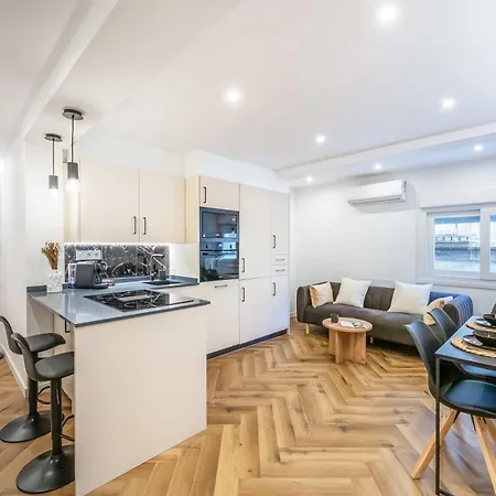 Charm - Stylish 3bd In Centro Apartment Malaga