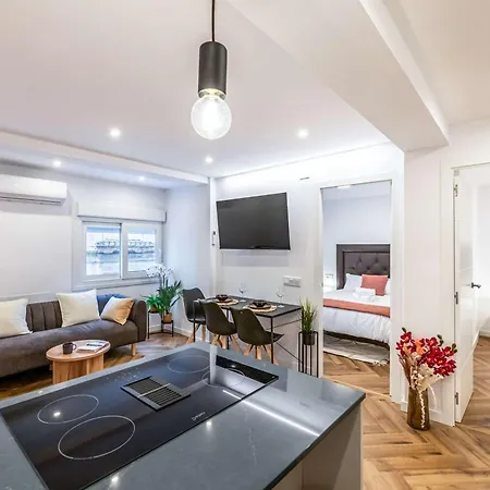 Charm - Stylish 3bd In Centro * Malaga