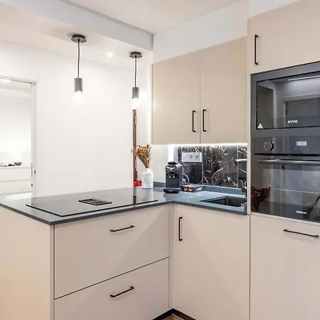 Apartment Charm - Stylish 3bd In Centro