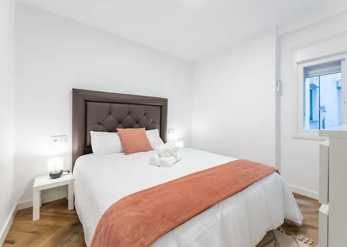 Charm - Stylish 3bd In Centro *